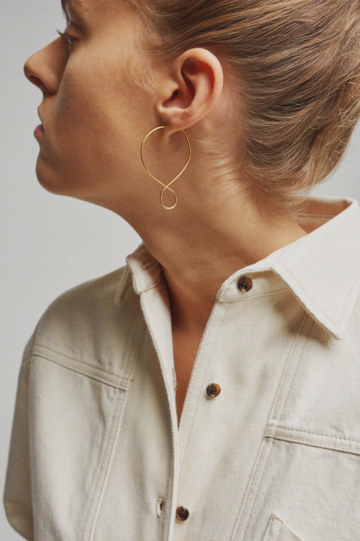 ZIGGY PENDIENTES DORADAS vue 3